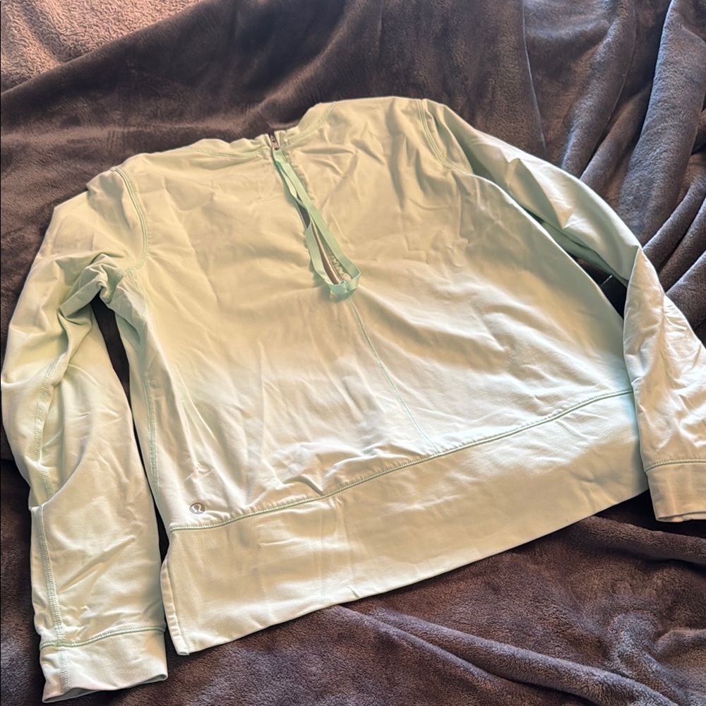 Lululemon Light Green Long Sleeve Top